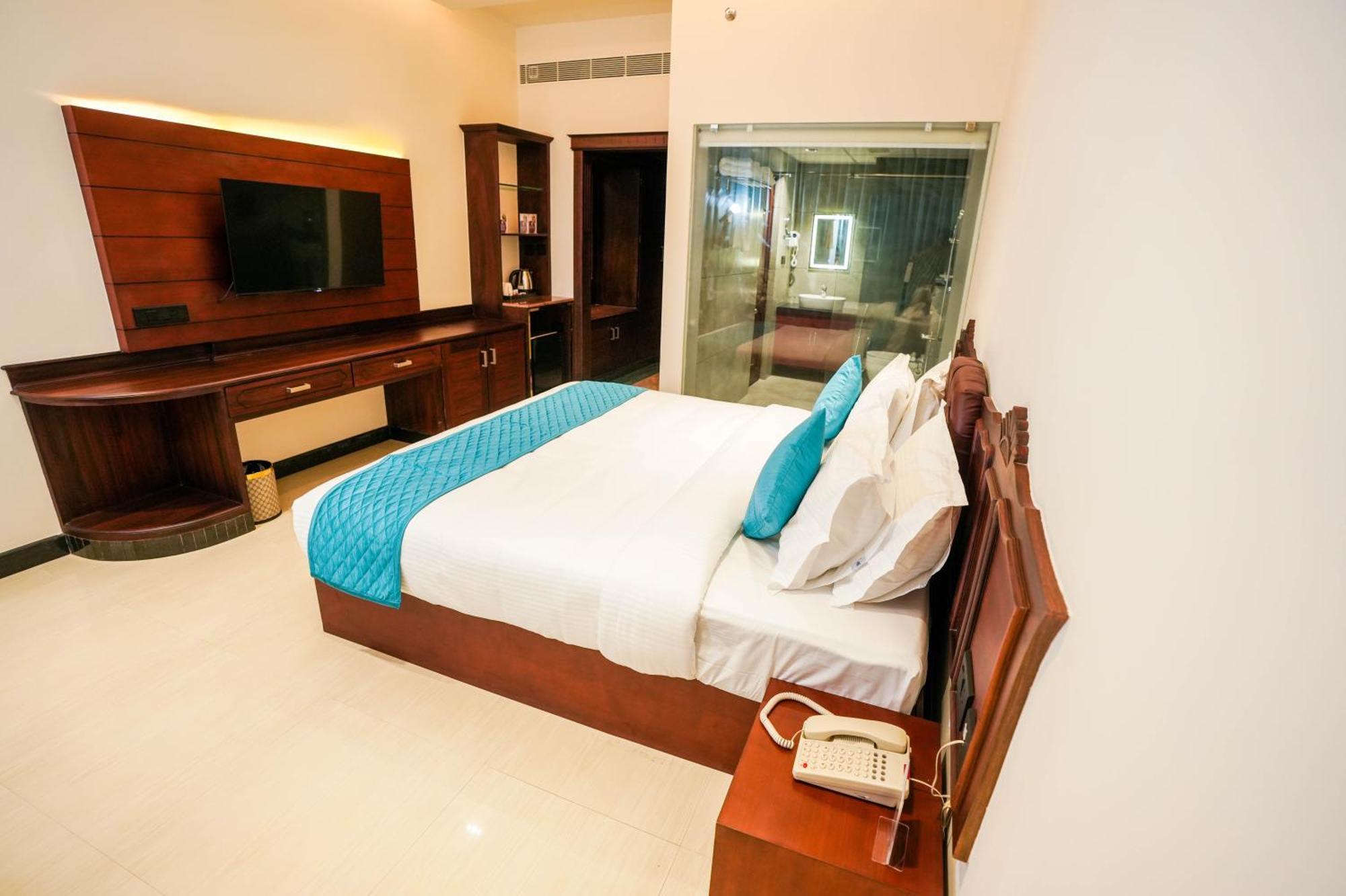 Blue Castle Thiruvananthapuram Exterior foto