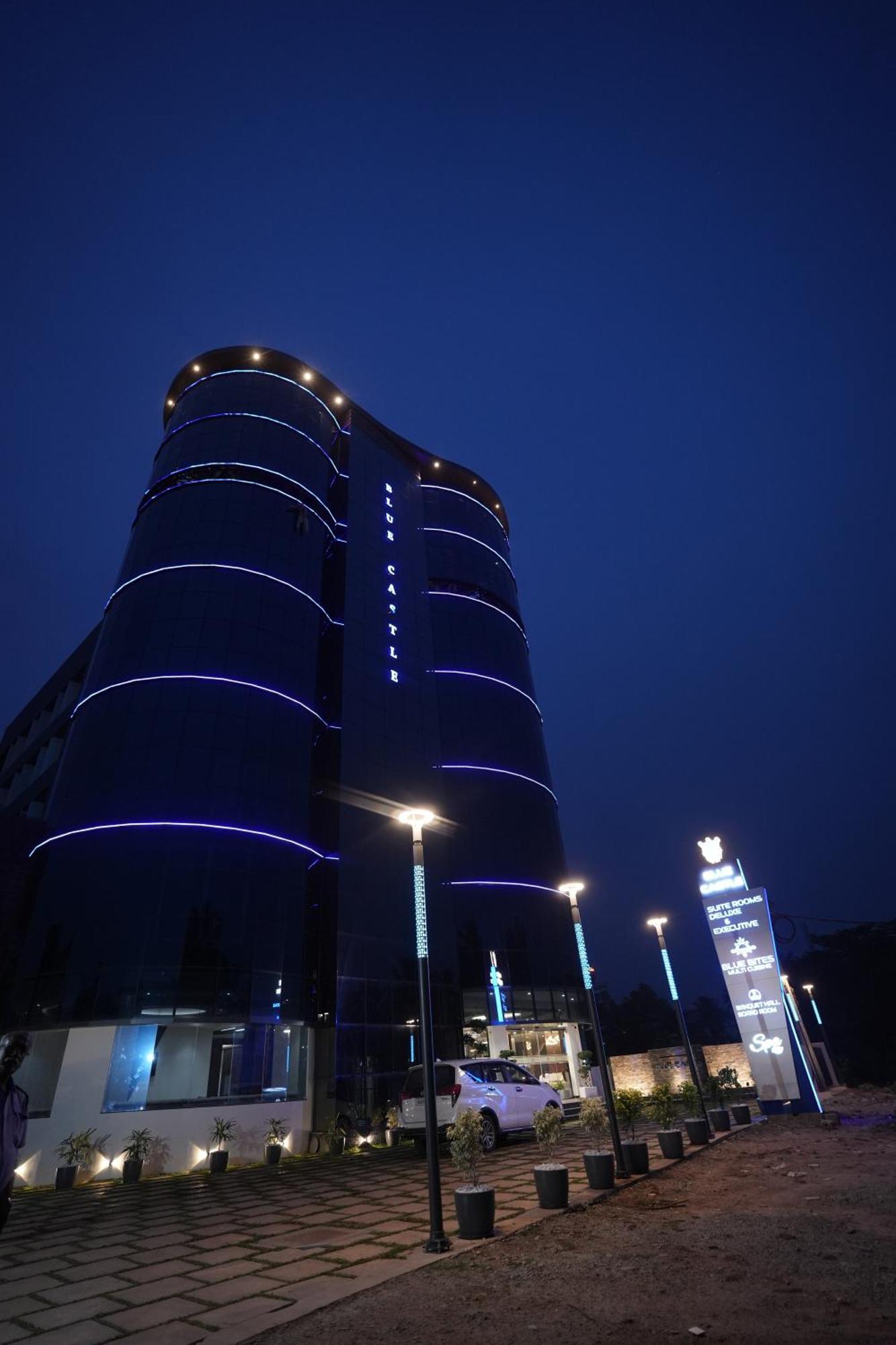 Blue Castle Thiruvananthapuram Exterior foto